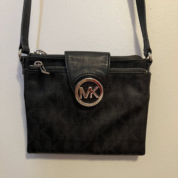 AUTHENTIC Michael Kors Crossbody with MK Logo all over - Picture 2 of 4